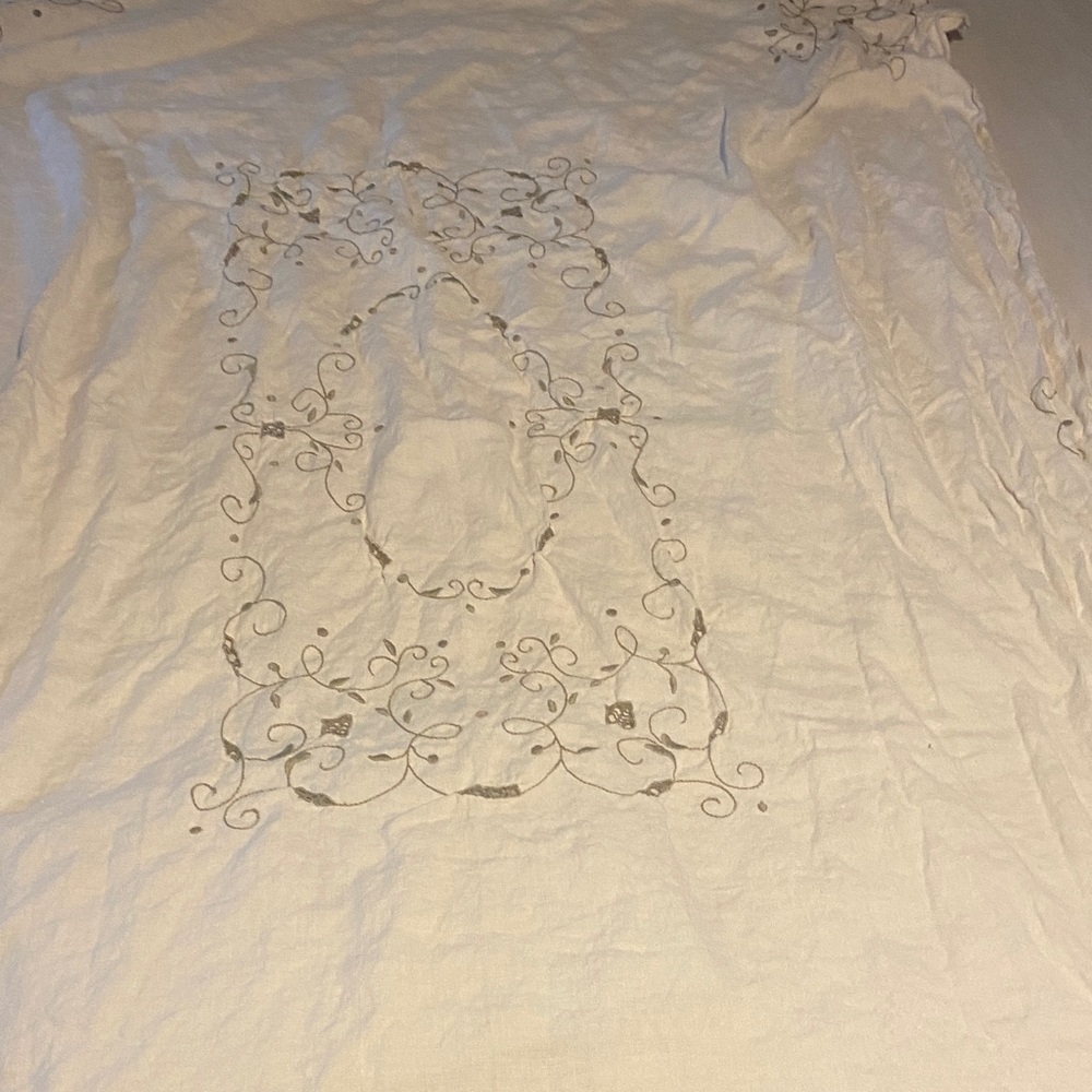 Embroidered White tablecloth